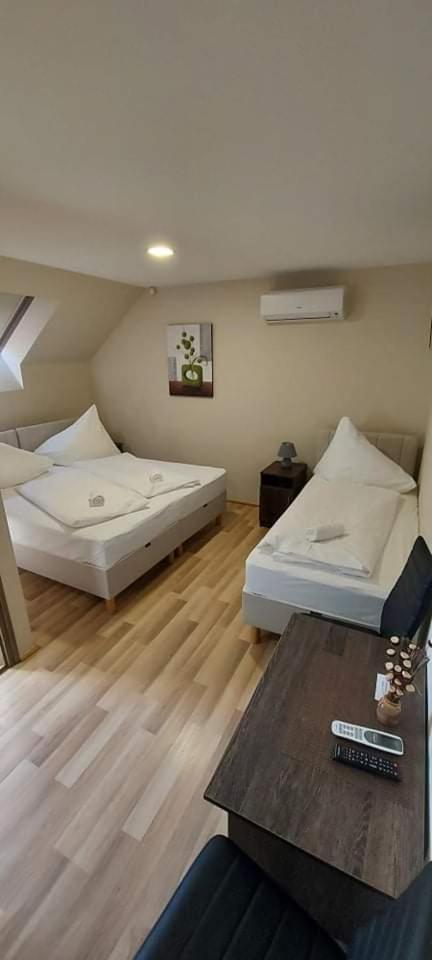 Sörpatika Vendégház Badacsonytomaj Quarto foto